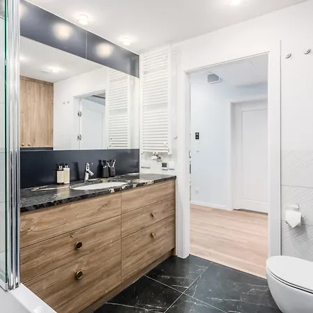 Deo Plaza Riverside By Renters 4* גדנסק