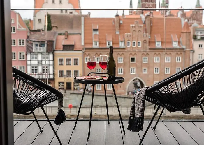 Апарт-отель Deo Plaza Riverside Residences By Renters 4*