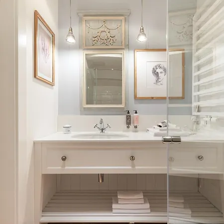 Rent Like - Deo Plaza Apartmanhotel