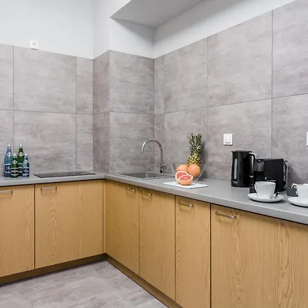 Deo Plaza Riverside By Renters 4*
