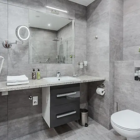 Deo Plaza Riverside By Renters