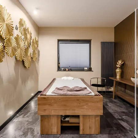 Rent Like - Deo Plaza Lägenhetshotell 4*