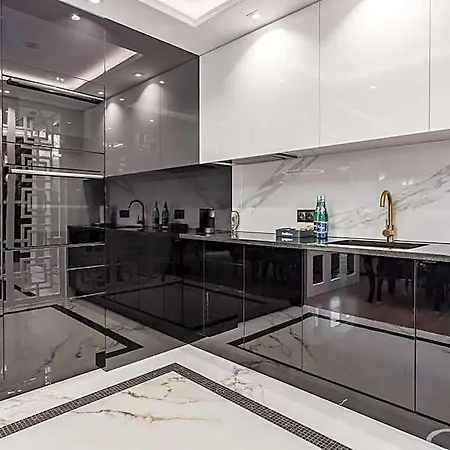 Deo Plaza Riverside By Renters 4*