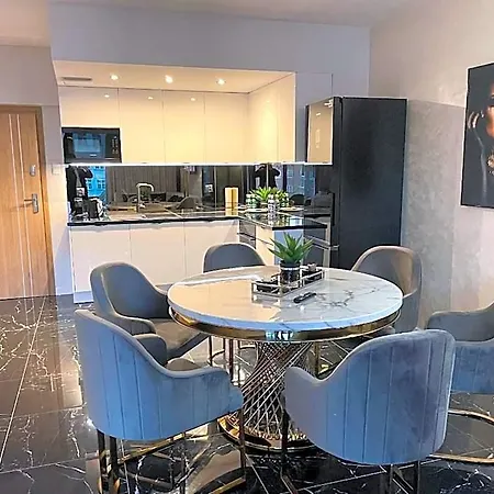Deo Plaza Riverside By Renters