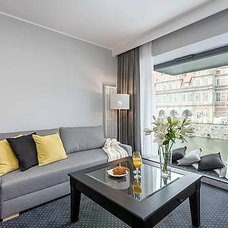 Deo Plaza Riverside By Renters 4*
