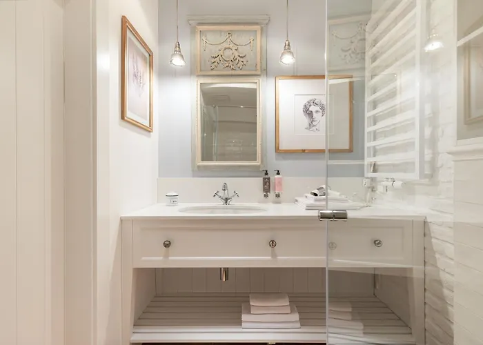 Deo Plaza Riverside Residences By Noclegi Renters アパートホテル