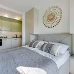 Deo Plaza Riverside Residences By Renters