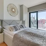 Deo Plaza Riverside Residences By Renters 4*