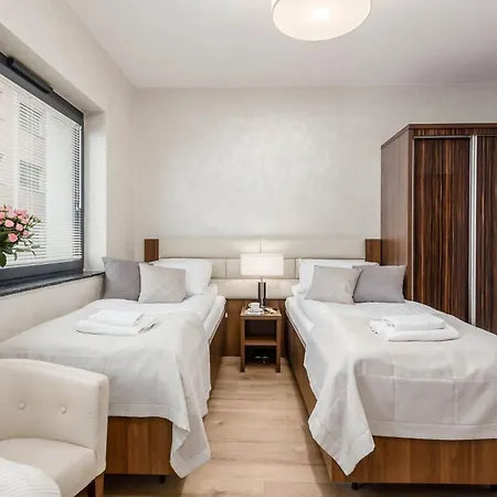 Deo Plaza Riverside Residences By Renters شقة فندقية غدانسك